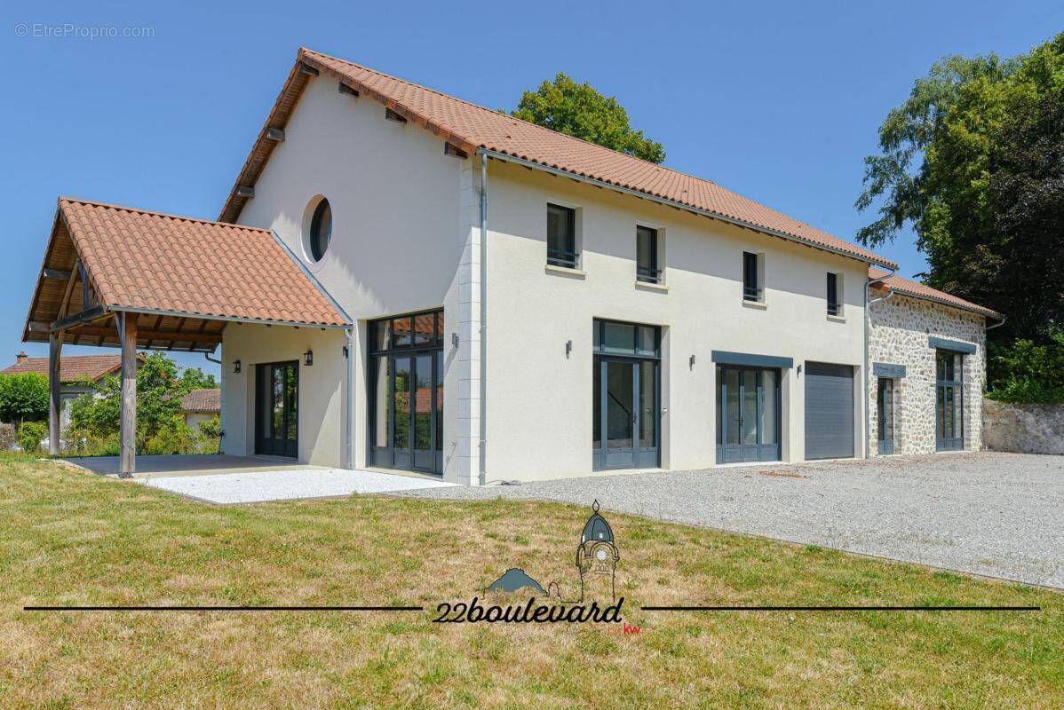 Maison à RILHAC-RANCON