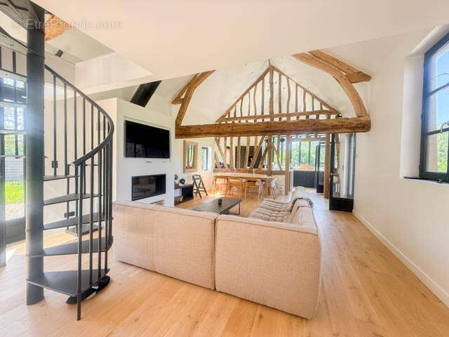 Maison à COURMENIL