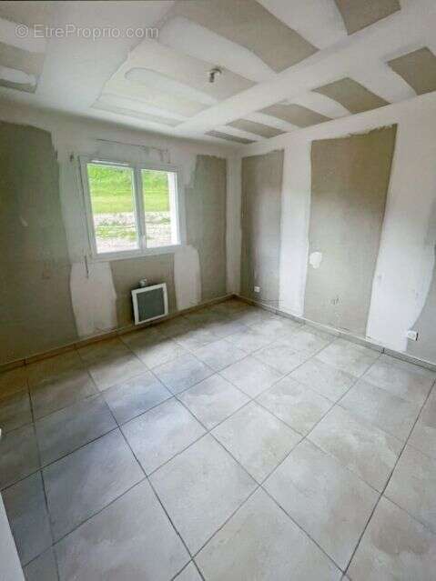 Maison à SAINT-ASTIER