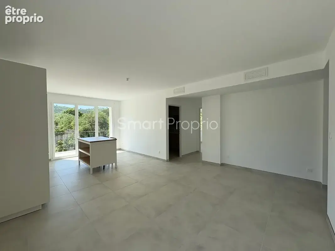 Gréoux-les-bains   appartement 4 pièces   3 chambres   grand balcon   vue dégagée - photo 2