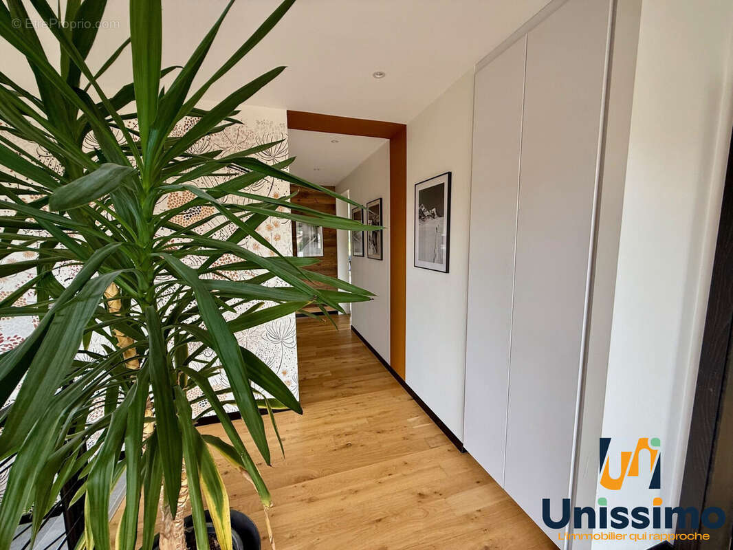Maison 150 m² à Colombier-Fontaine  - photo 6