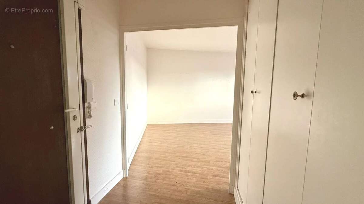 Appartement à PARIS-15E