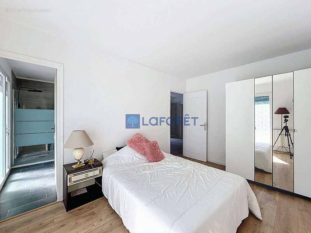 Maison à SAINTRY-SUR-SEINE