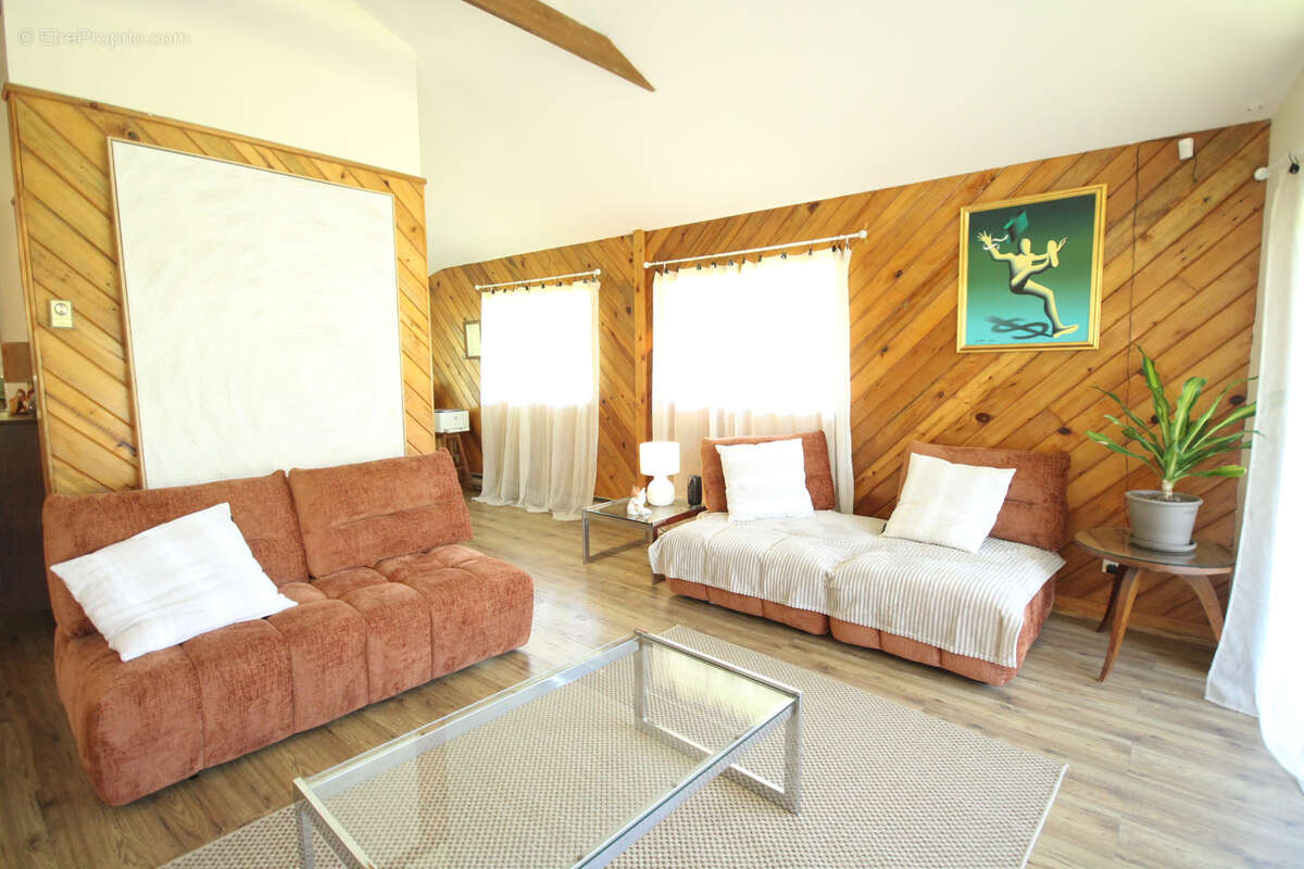 Maison à SAINT-PAUL-DE-JARRAT