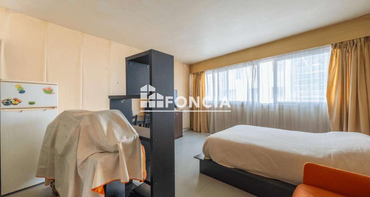 Appartement à PARIS-19E