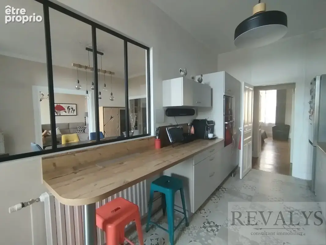 AUTUN 71400 Centre-ville Bel appartement T5 130 m2 2ième Etg avec balcon, cave et grenier - photo 8