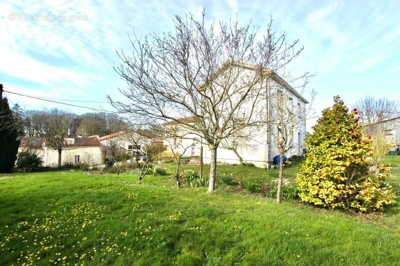 Maison à LE BOUPERE