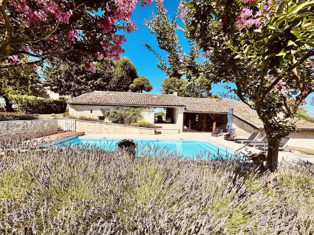 Maison à SAINT-COLOMB-DE-LAUZUN