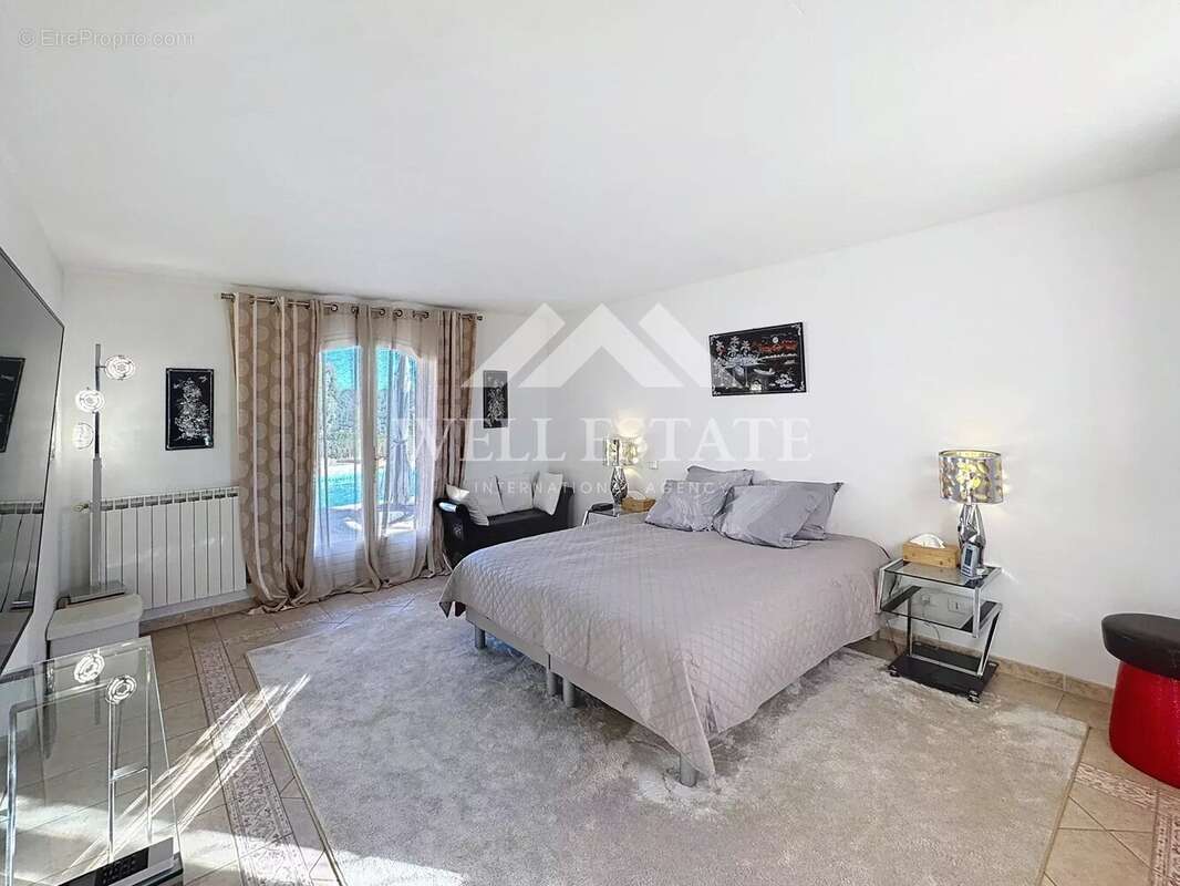 Maison à LES ADRETS-DE-L&#039;ESTEREL