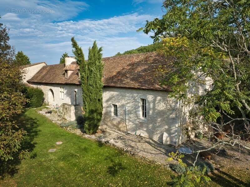 Belle propriété historique en pierre avec parc arboré - Dépendances et piscine - à vendre - proche de CASTILLONNES (47) - photo 25