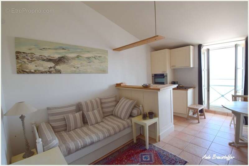 Appartement à LA FLOTTE