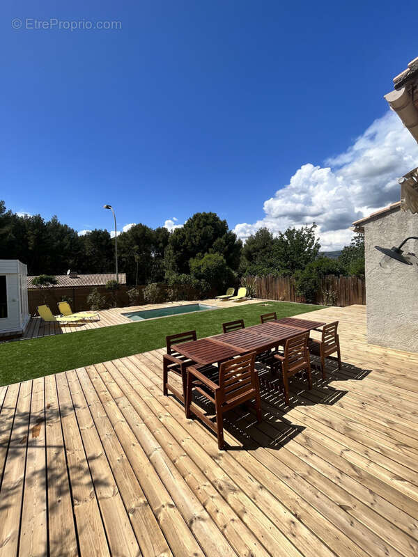 Maison à SAINT-CYR-SUR-MER