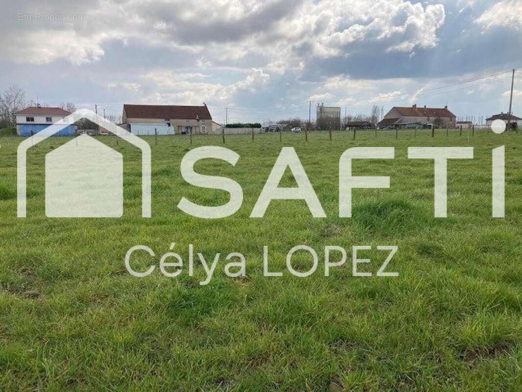 Photo 2 - Terrain à AUXONNE