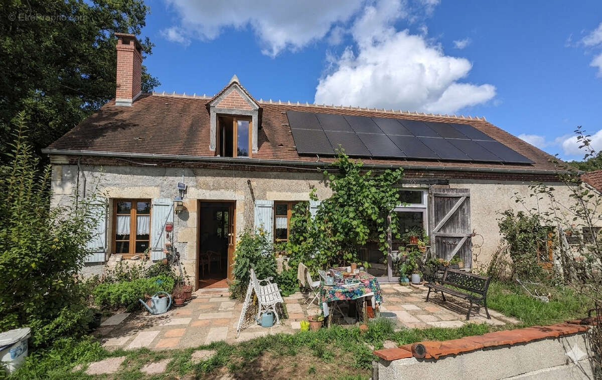 Maison à CERILLY