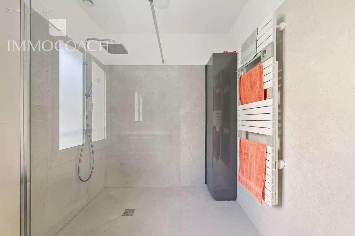 Maison à CARQUEIRANNE