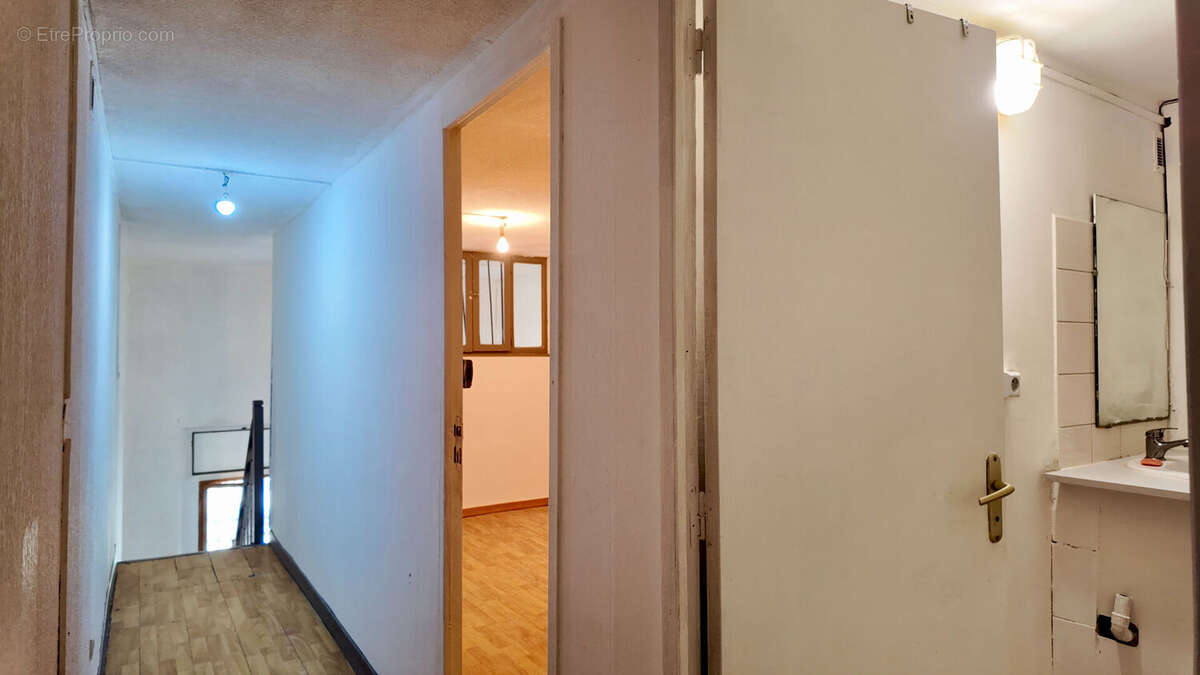 Appartement à MARSEILLE-2E