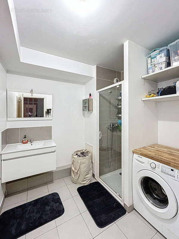 Appartement à VAUJOURS