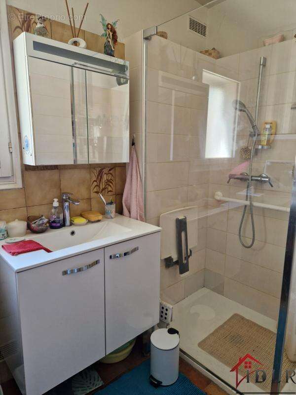 Maison à LA NEUVILLE-AU-PONT