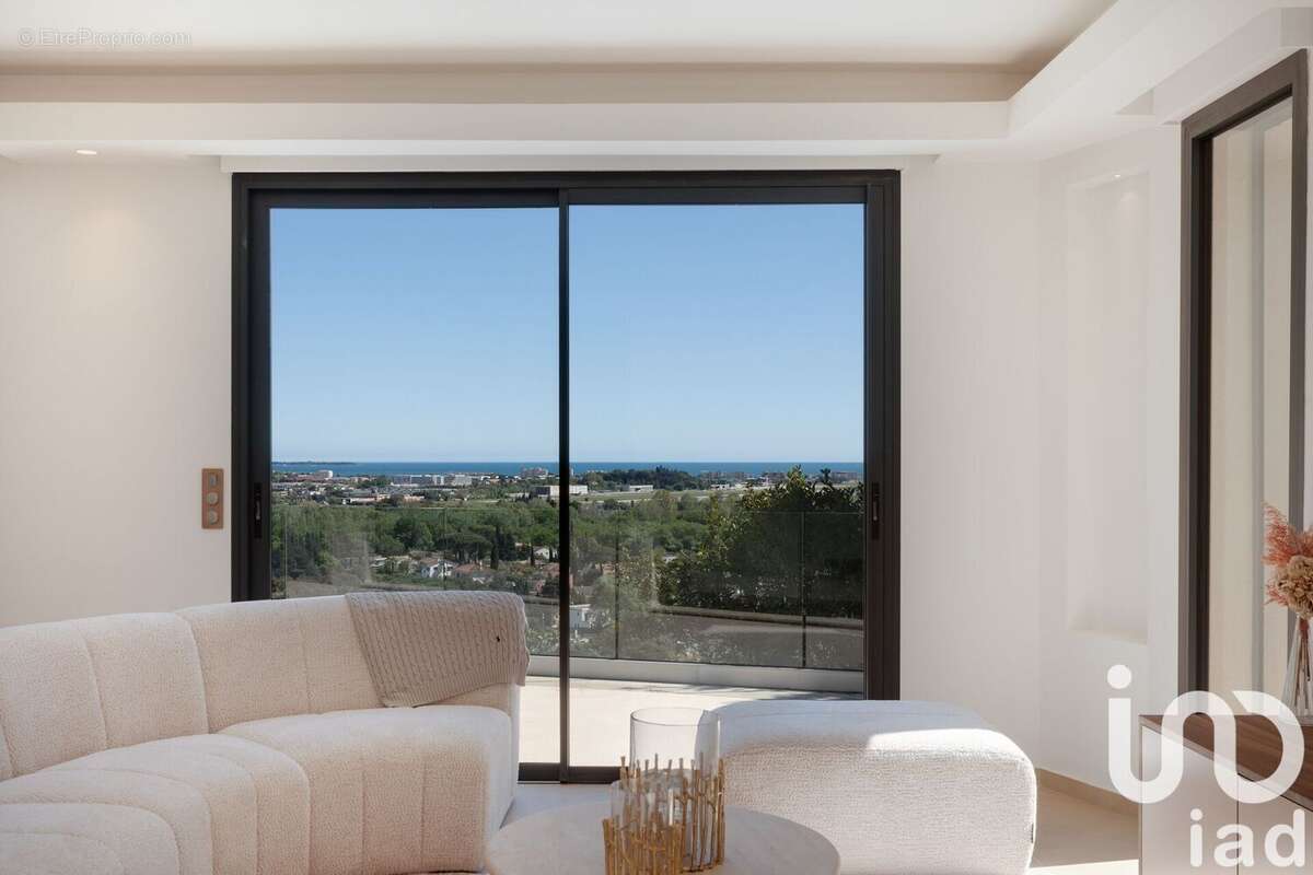 Photo 3 - Maison à MANDELIEU-LA-NAPOULE