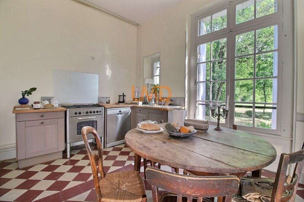 Maison à SALIGNAC-SUR-CHARENTE