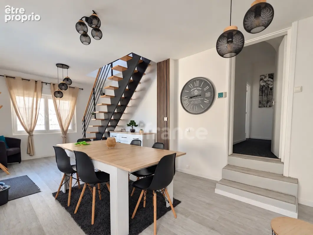 RONCE LES BAINS – À quelques pas de la plage – Appartement 7 pièces de 130 m² avec terrasse et balcon - photo 10