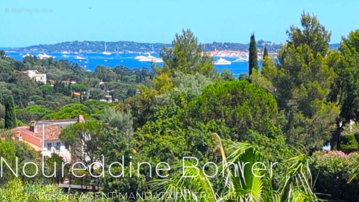 Appartement à GRIMAUD