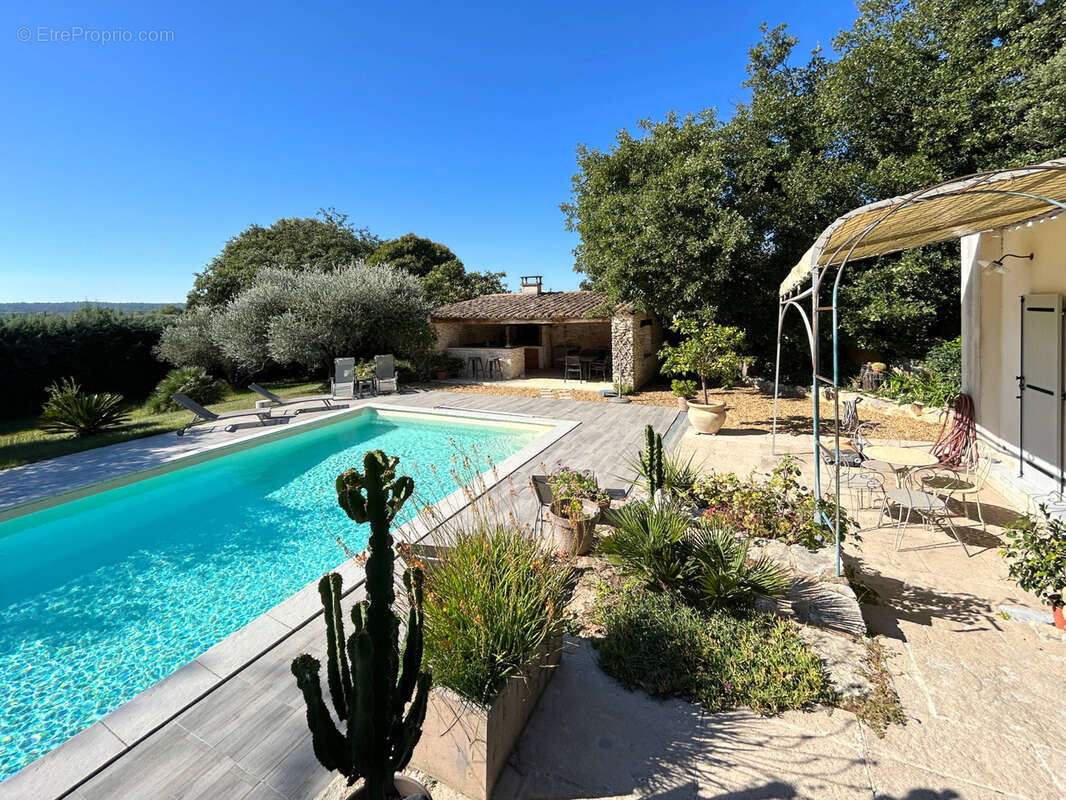Maison à SAINT-QUENTIN-LA-POTERIE