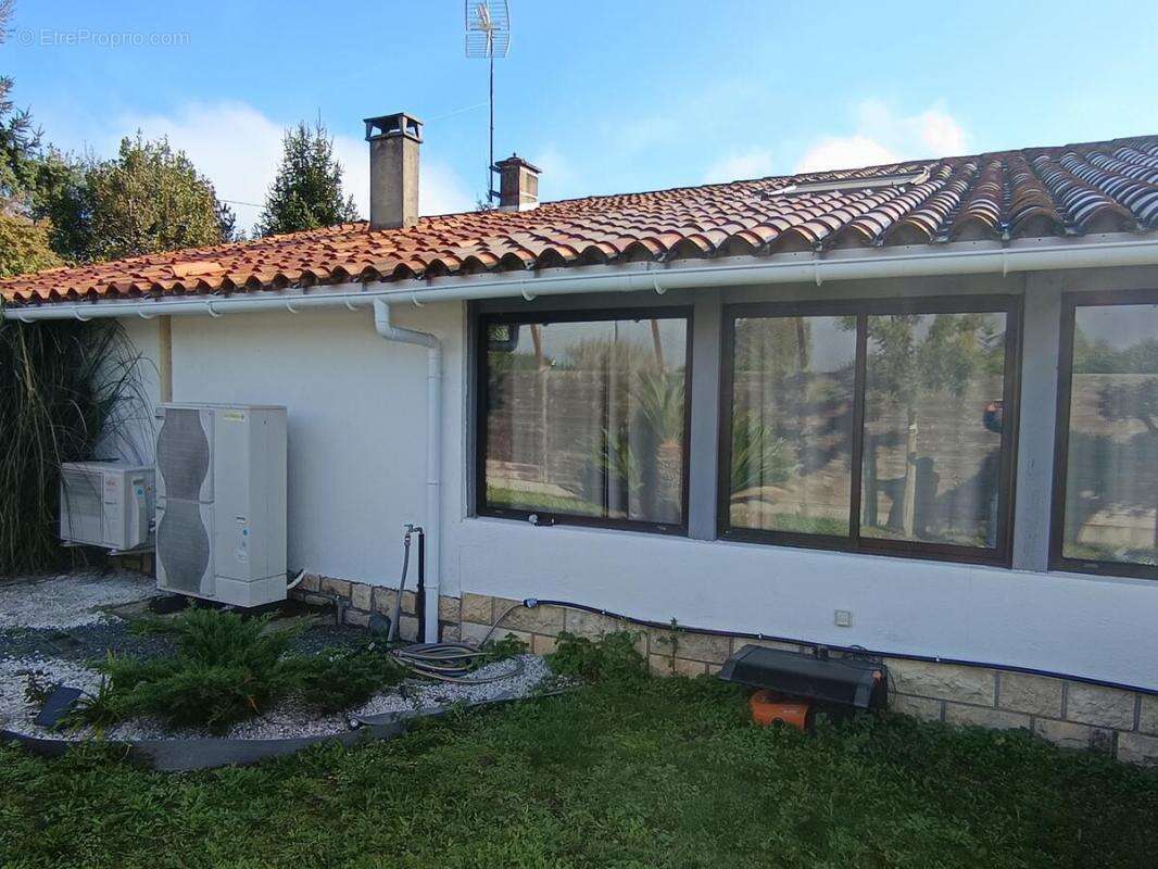 Maison à SAINT-EMILION