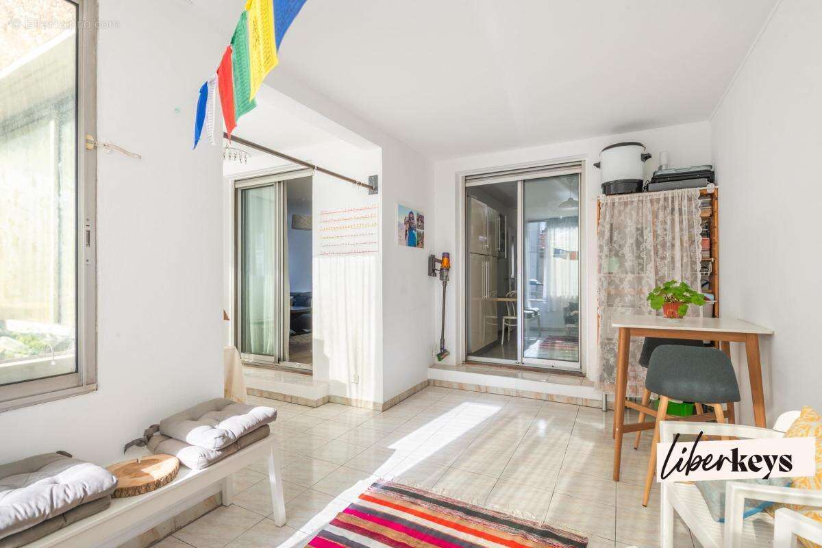 Appartement à MARSEILLE-2E