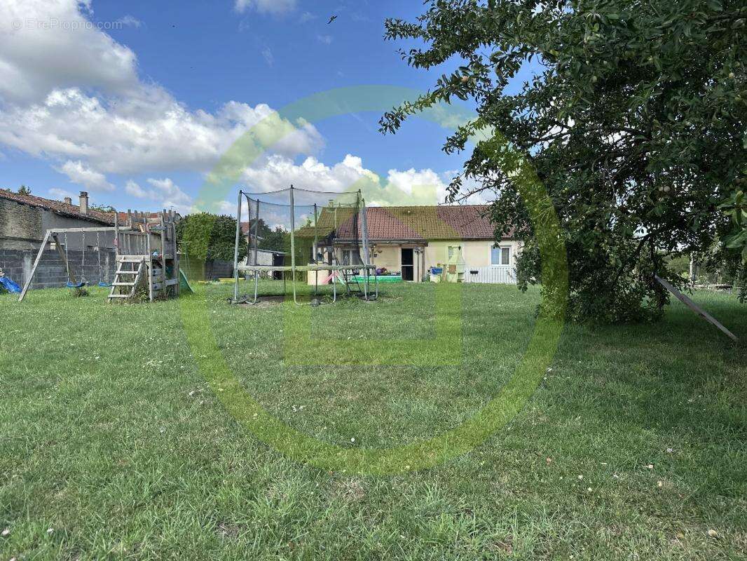 Maison à CONFLANS-EN-JARNISY