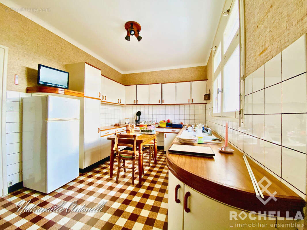 Maison 233 m² à Saint-Jean-D'angely  - photo 3