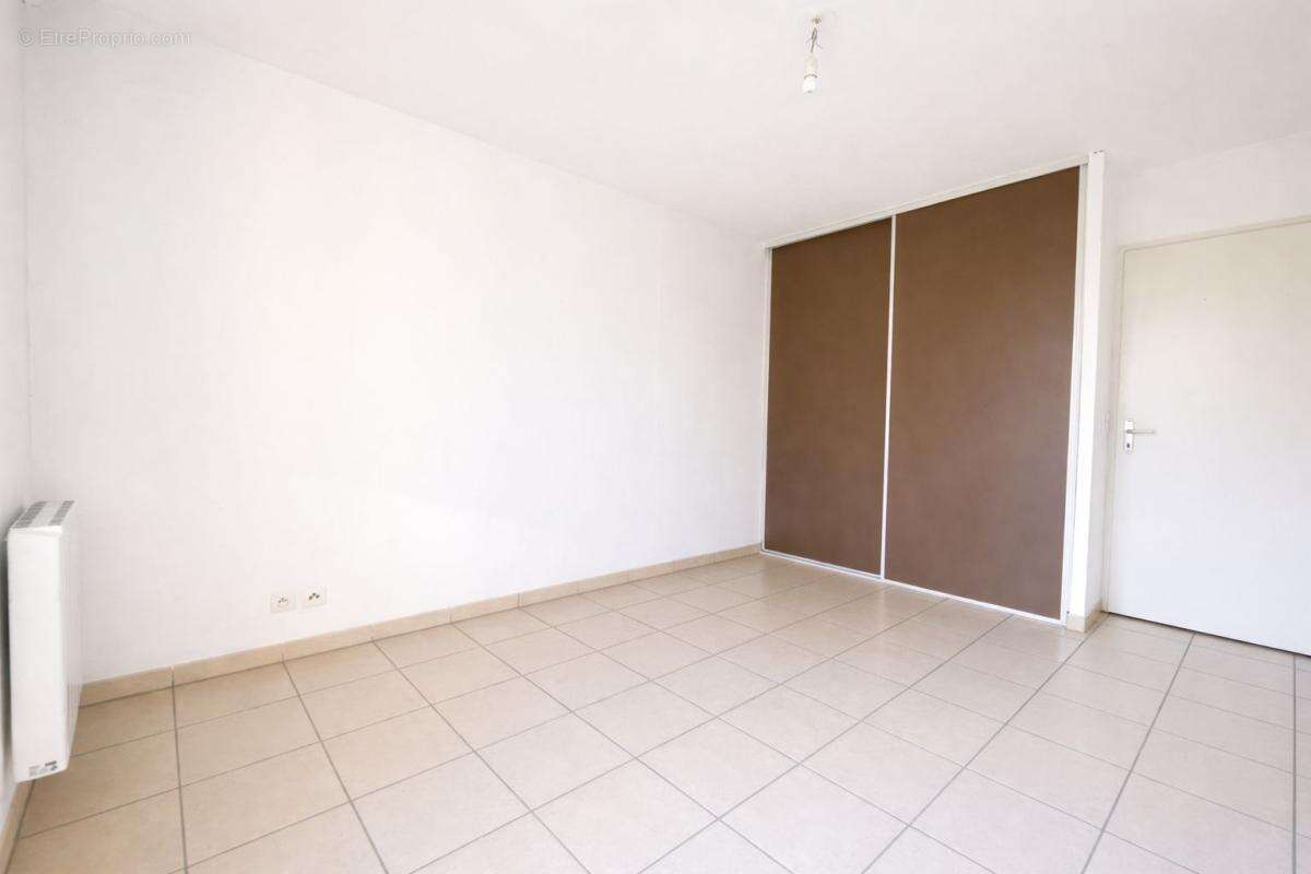 Appartement à BUSSY-SAINT-GEORGES