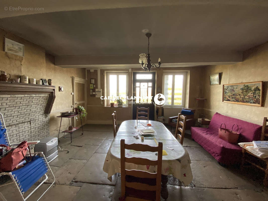 Maison à NAN-SOUS-THIL