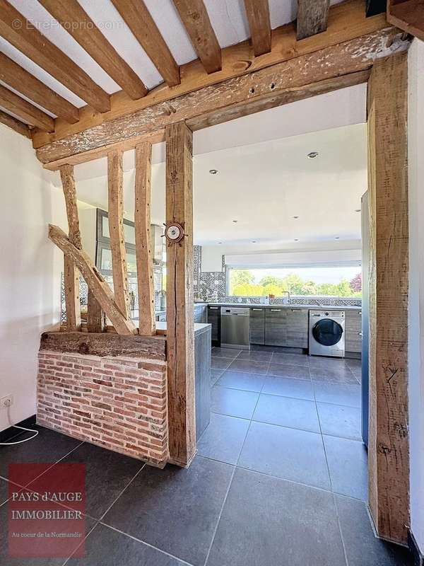 Maison à MEZIDON-CANON