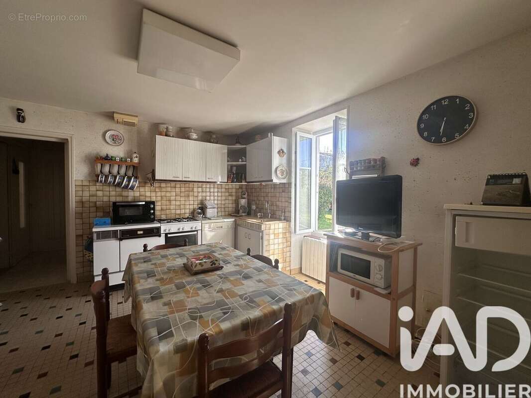 Photo 9 - Maison à VERINES