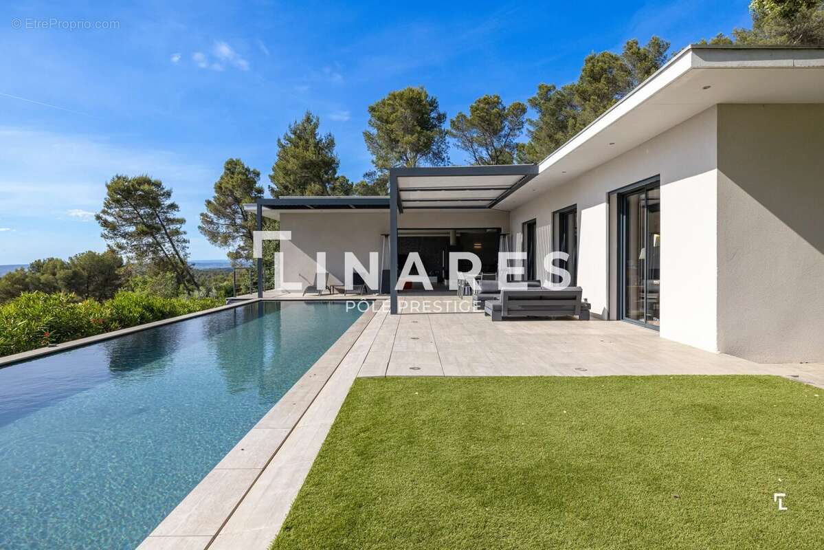 LE PANORAMA - Villa contemporaine d’architecte de 283m2 avec vue panoramique - Piscine à débordement - Bouc-Bel-Air - photo 3