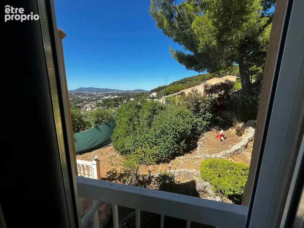 VILLA 120m2, T5 avec Vue Panoramique, jardin, Garage et Piscine à Toulon Ouest - photo 27