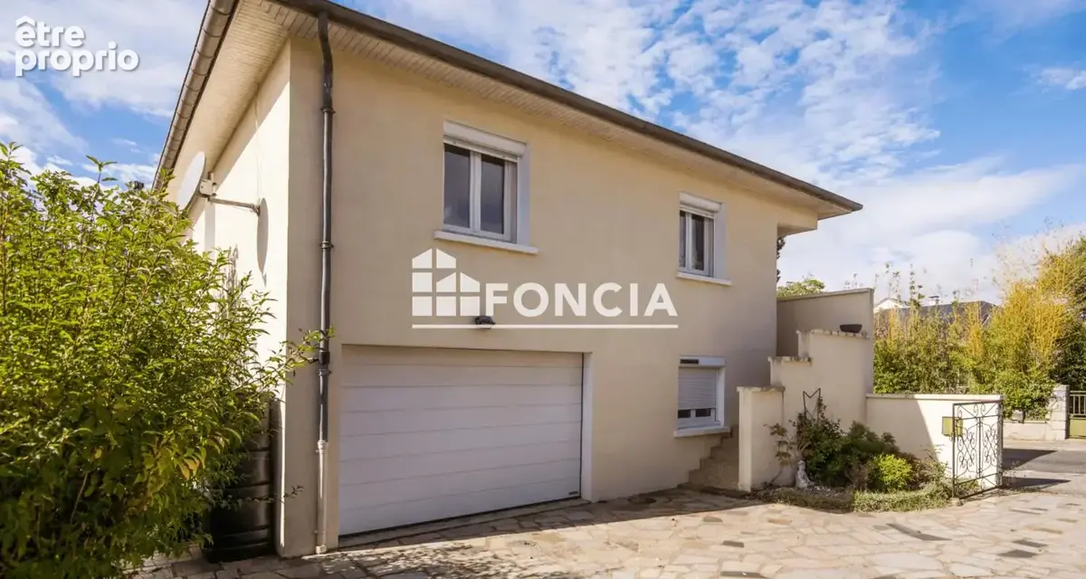 Maison familiale avec deux logements indépendants et piscine à Sébazac-Concourès, aux portes de Rodez - photo 3