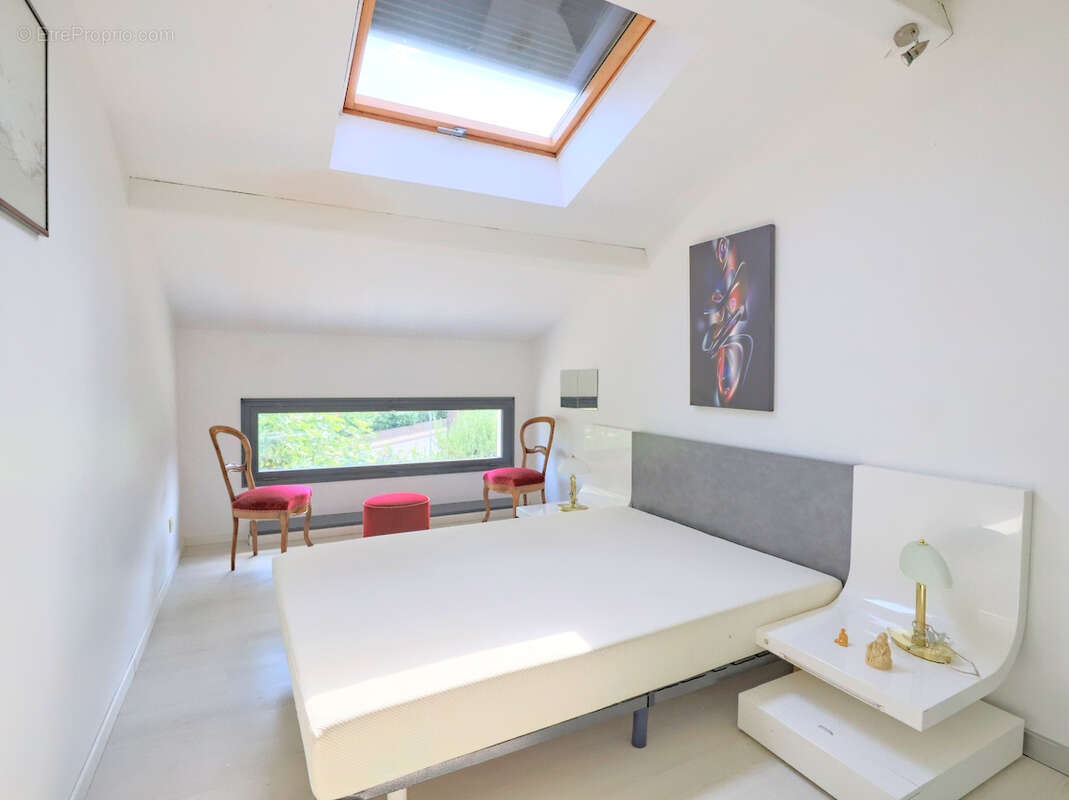 Maison à SOLLIES-PONT