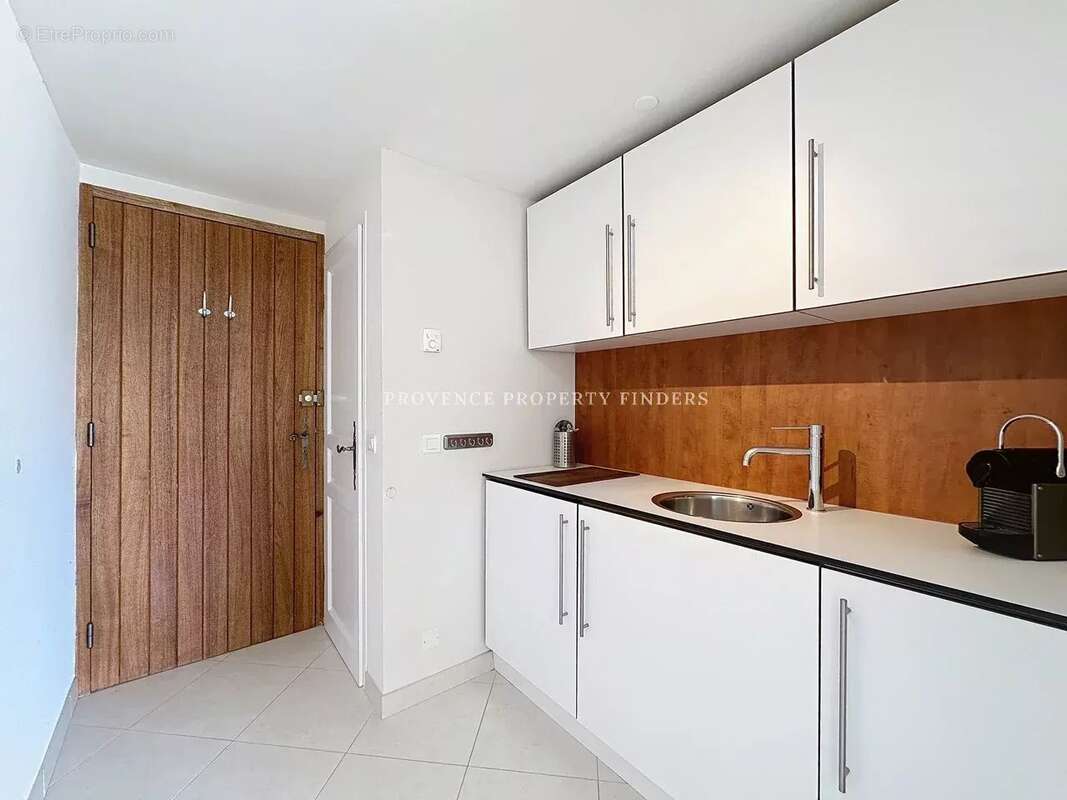 Maison à ENTRECASTEAUX