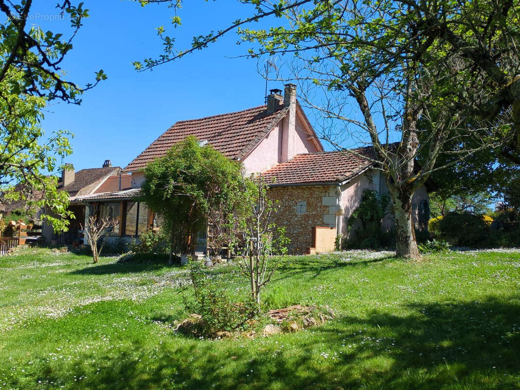 Maison à LAVEYSSIERE