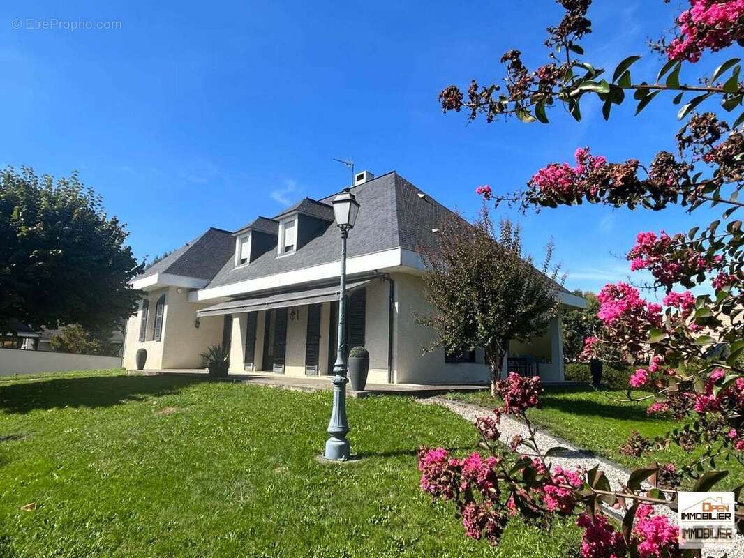 Maison 163 m² à Tarbes  - photo 3