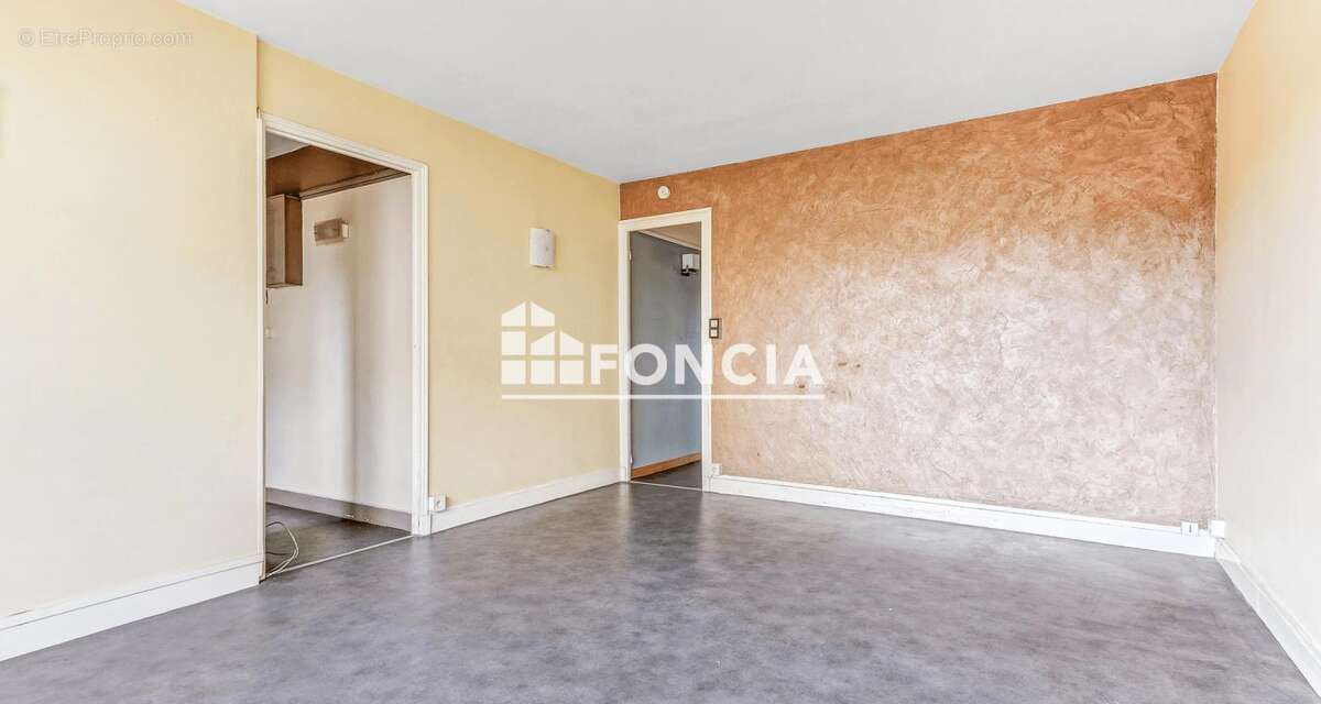 Appartement à SAVIGNY-SUR-ORGE