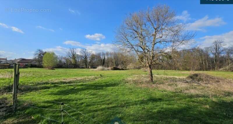 Maison à PUY-GUILLAUME