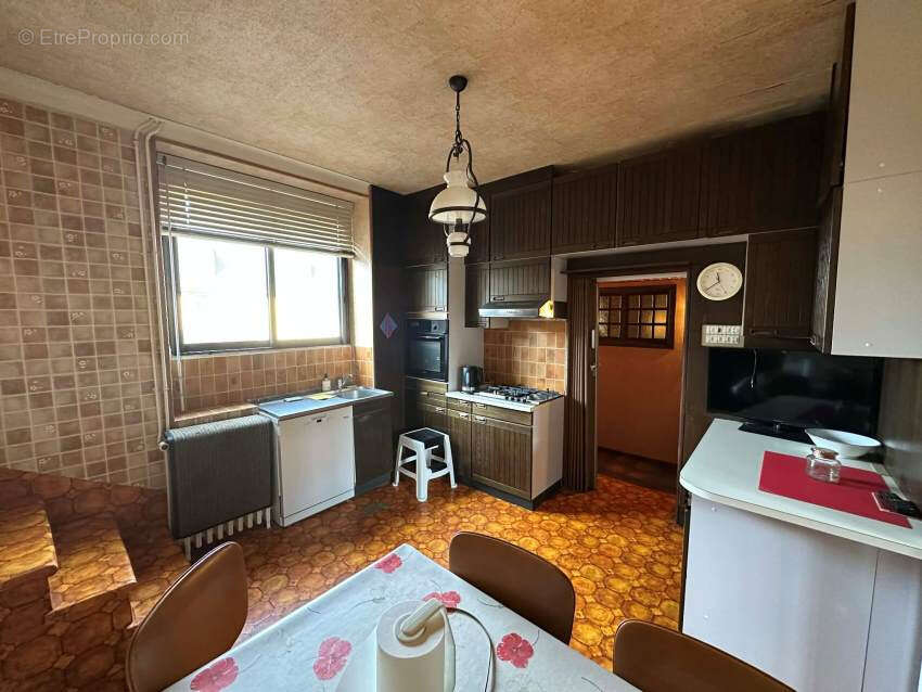 Maison à SAINT-GERVAIS-D'AUVERGNE