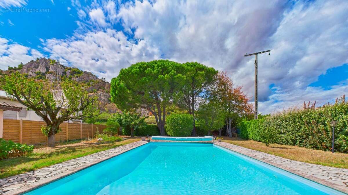 Maison à SAINT-PERAY