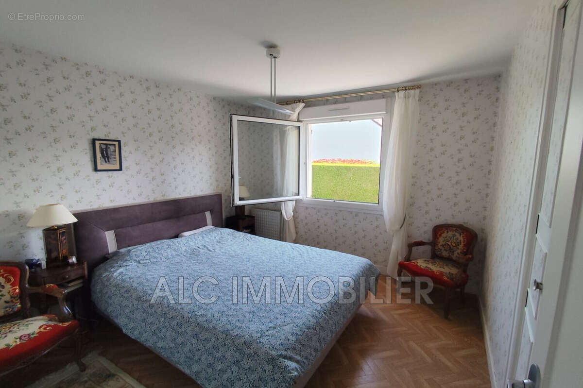 Maison 142 m² à Saint-Germain-Du-Corbeis  - photo 5