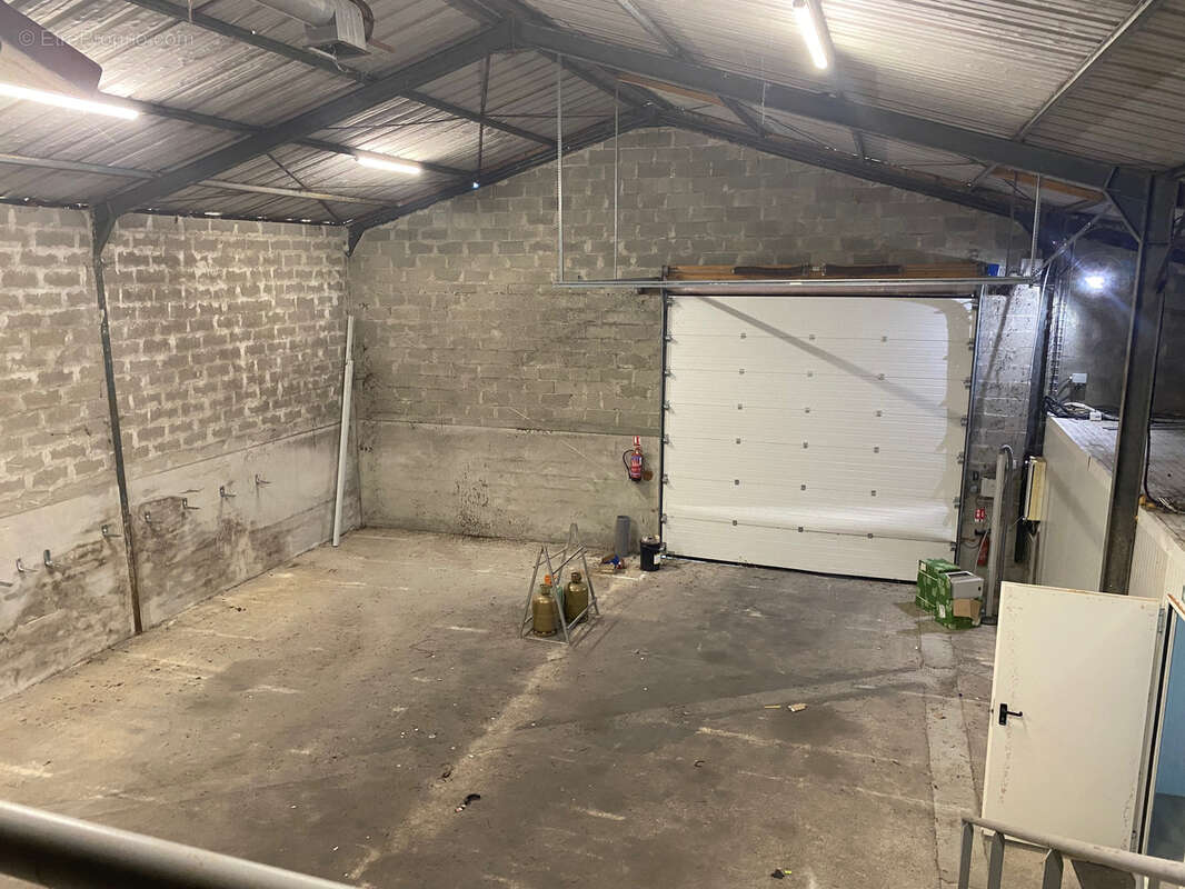 Commerce à VANXAINS