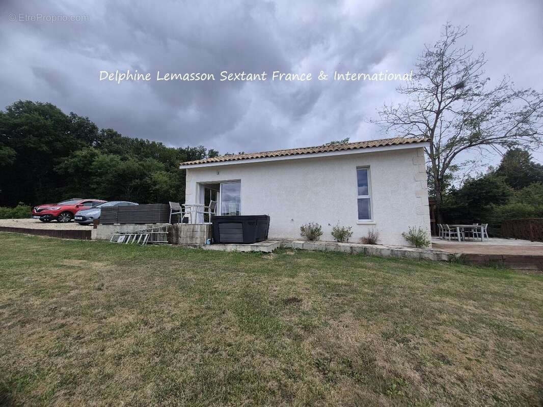 Maison à SIGOULES