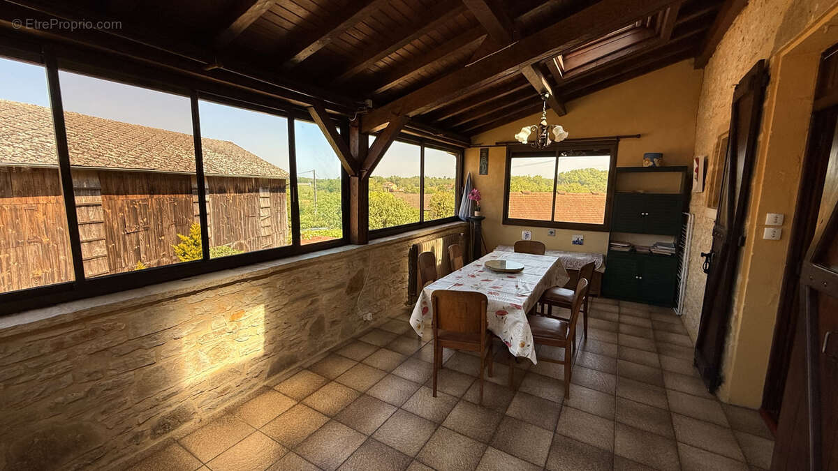 Maison à GOURDON